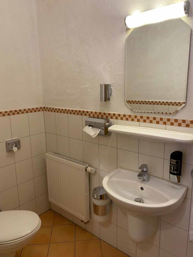 Restaurant - Garni Bei Peppo Lägenhet Ebern Exteriör bild